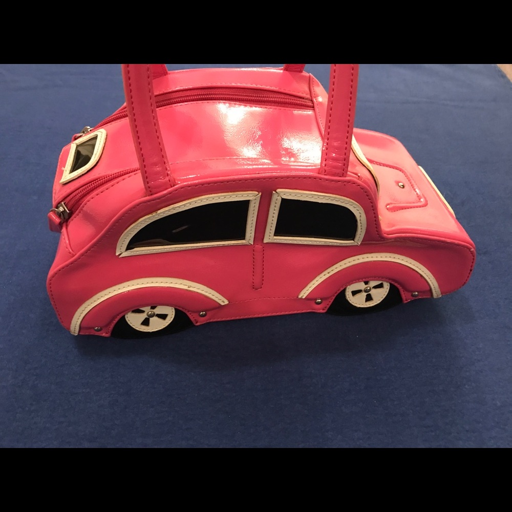 Trendy car purse